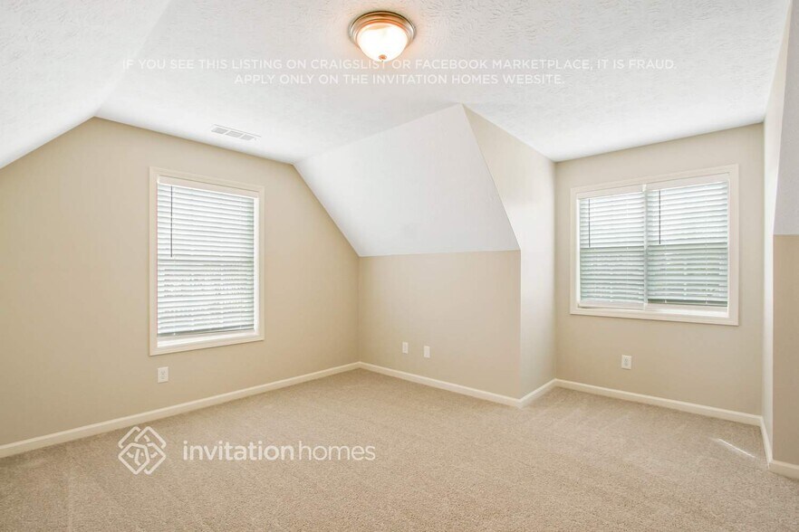 Building Photo - 3272 Summit Glen Dr