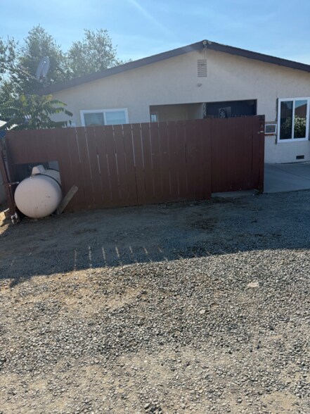 Primary Photo - 6563 Brentwood Blvd
