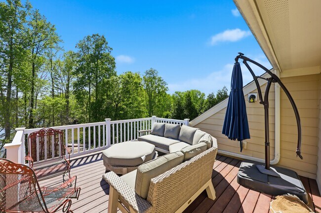 Building Photo - 4008 La Crema Dr