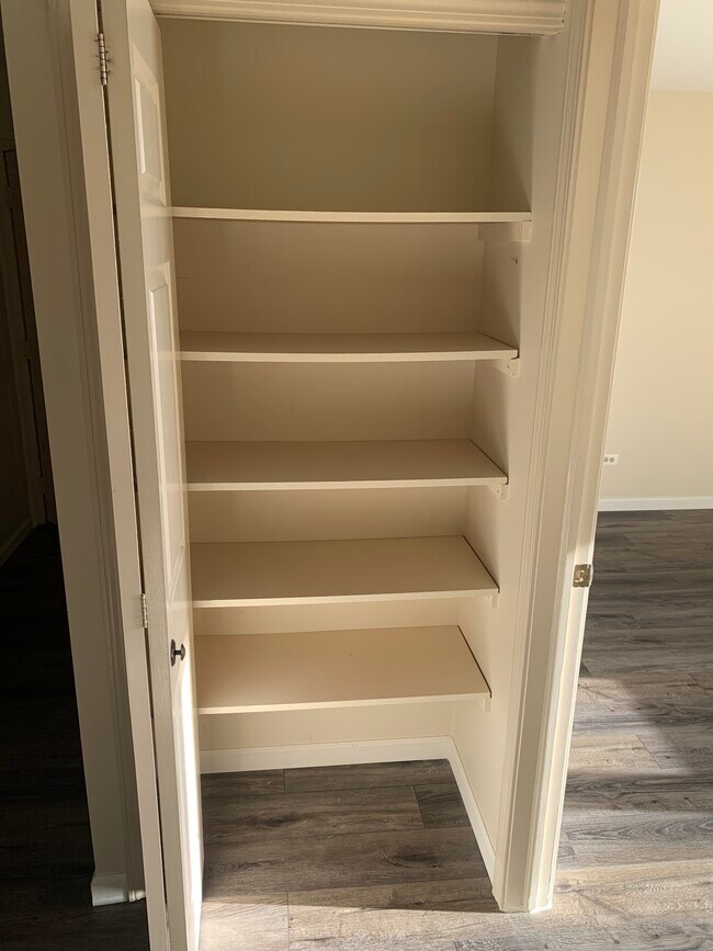 Building Photo - 2013 Ammer Ridge Ct