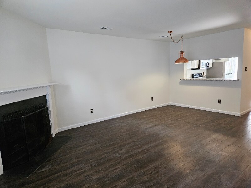 Building Photo - 116 St Andrews Ln