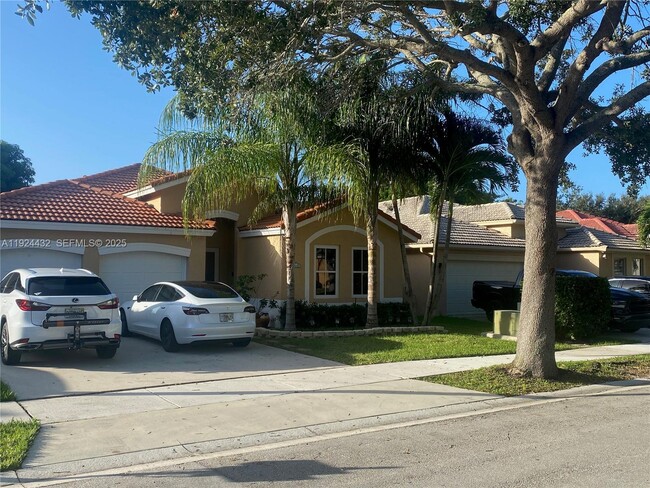 Building Photo - 14046 S Cypress Cove Cir