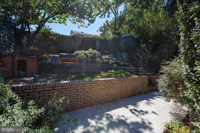 Building Photo - 5208 10th Pl S