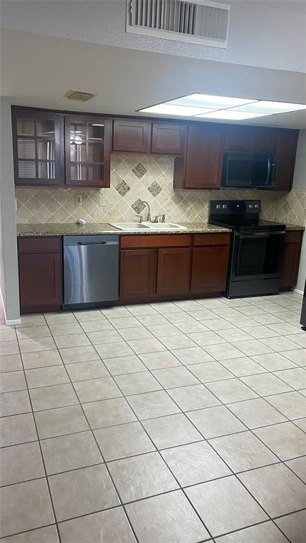 Building Photo - 14777 Wunderlich Dr