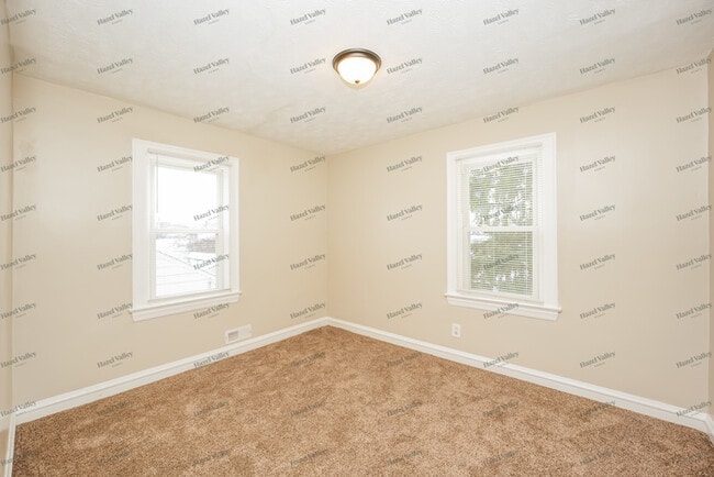 Building Photo - 13310 Saybrook Ave