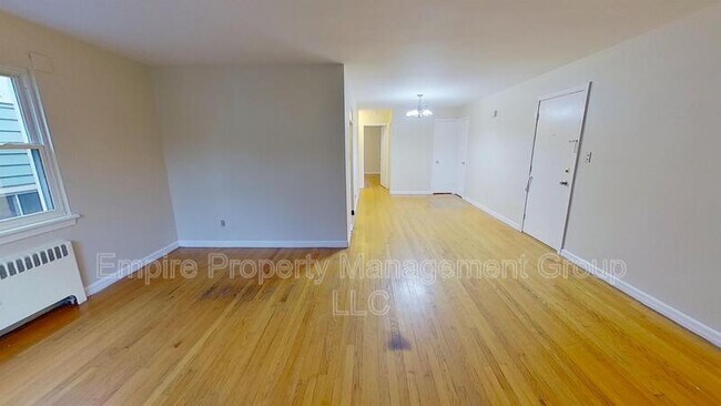 Building Photo - 31 Parkwood St