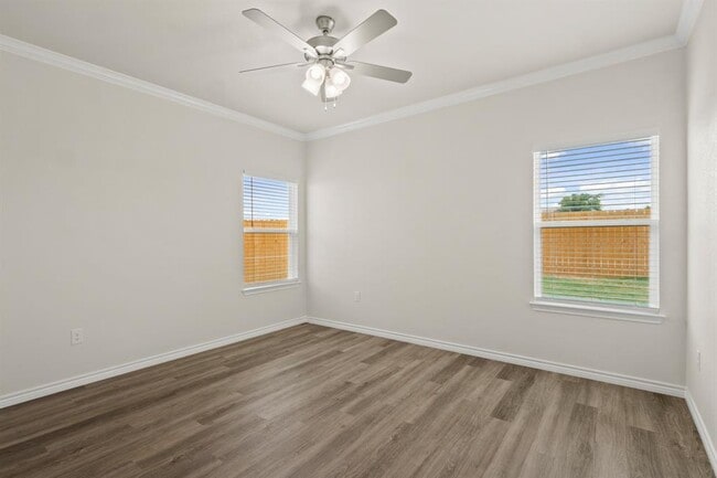 Building Photo - 506 Whirlaway Dr