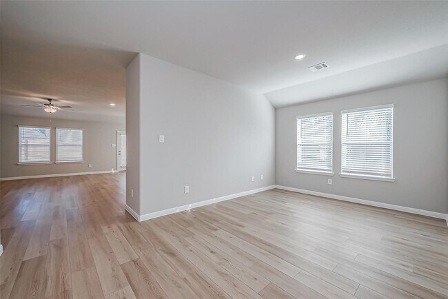Building Photo - 1864 Canyon Live Oak St