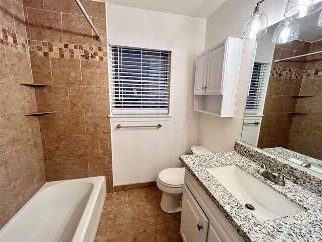 Building Photo - 3603 Murworth Dr