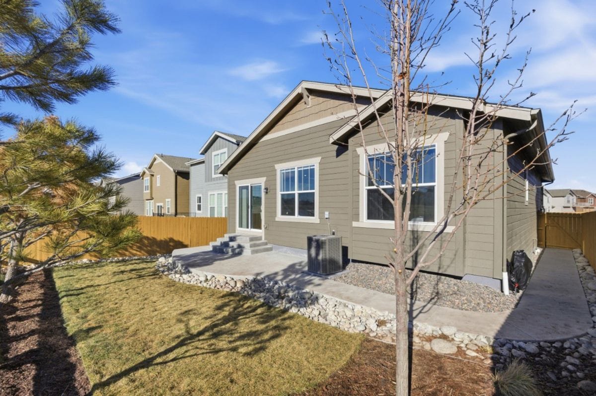 Building Photo - 930 Thinleaf Ln