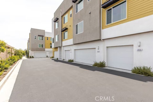 Building Photo - 243 S Sand Palm Dr