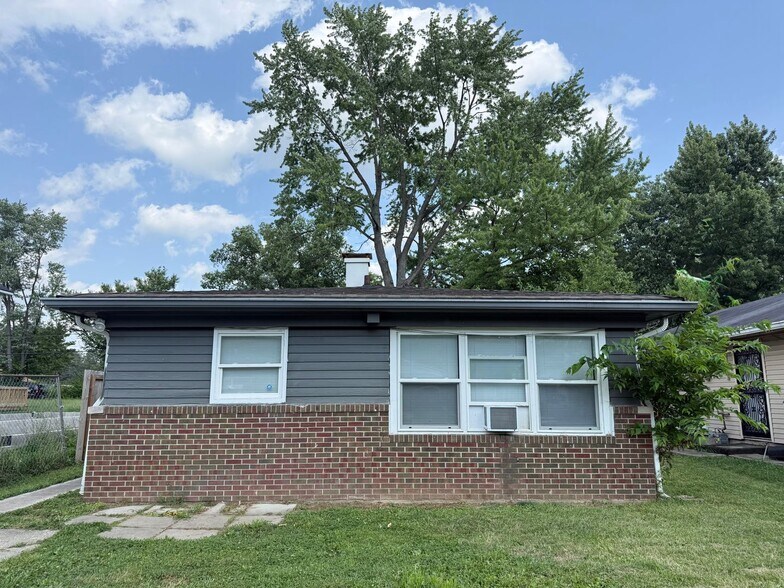 Building Photo - 3117 Hovey St