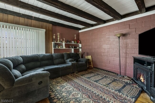 Building Photo - 423 Country Club Rd