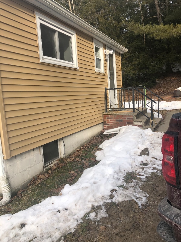 Building Photo - 1424 Sabattus St