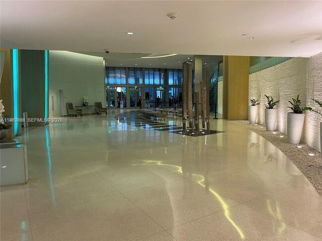 Building Photo - 92 SW 3rd St