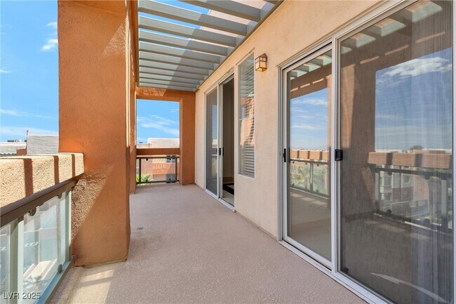 Building Photo - 63 E Agate Ave