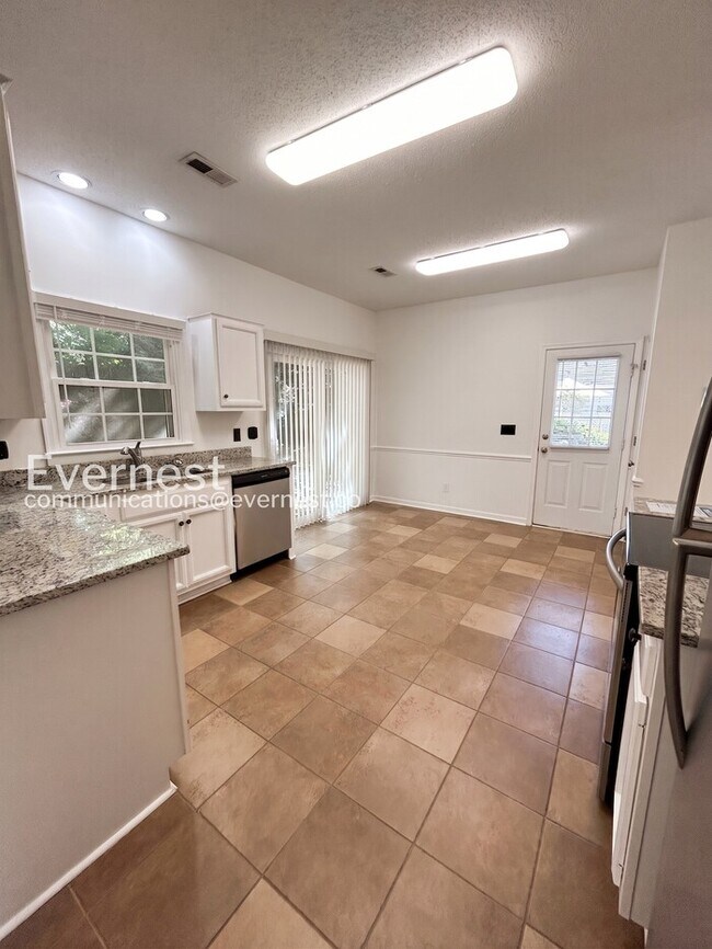 Building Photo - 3312 Northbrook Dr