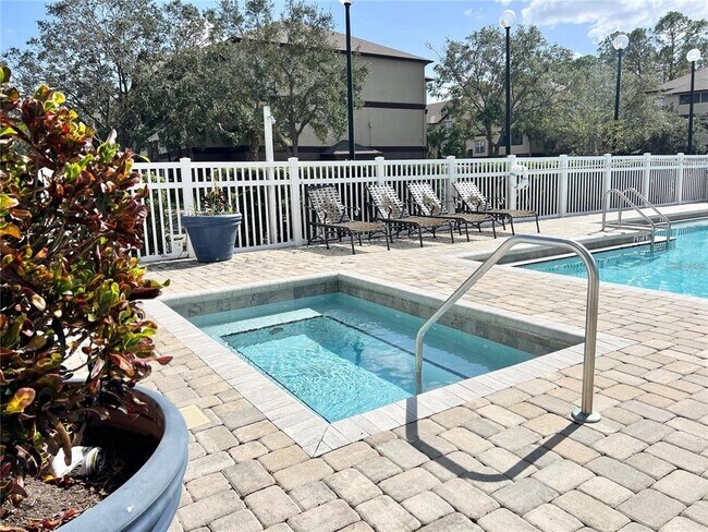 Building Photo - 16303 Enclave Village Dr