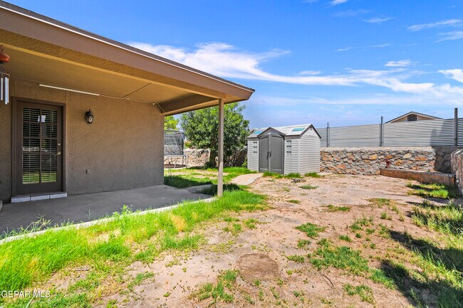 Building Photo - 14069 Lago Seco Dr