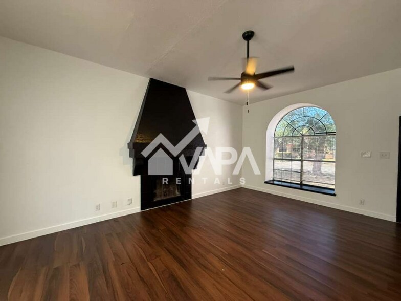 Building Photo - 4114 Hunters Sun Dr