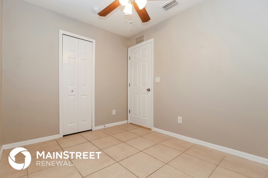 Building Photo - 5545 Fifth Ave