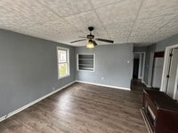 Building Photo - 33 Malvey St