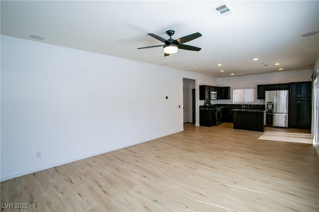 Building Photo - 7927 Bartlett Peak St