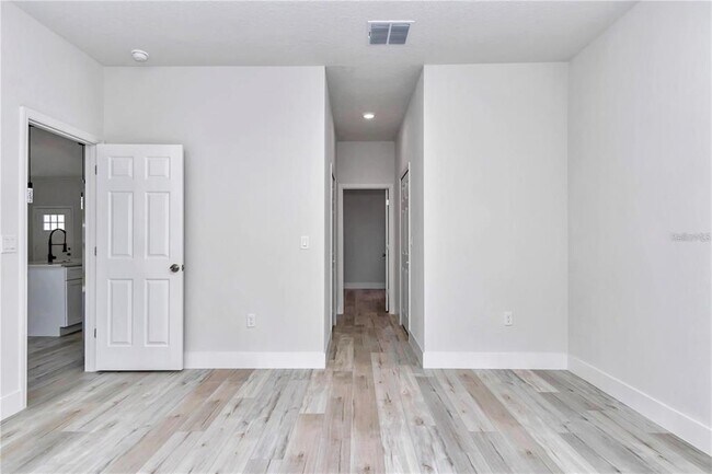 Building Photo - 586 Marion Oaks Trail