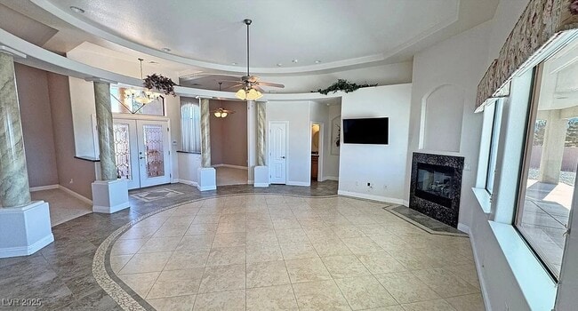 Building Photo - 3580 Prairie Ave