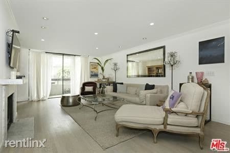 Building Photo - 2 br, 3 bath House - 851 N Kings Rd Apt 101