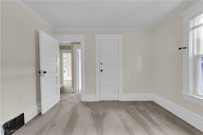 Building Photo - 1274 Welsh Ave