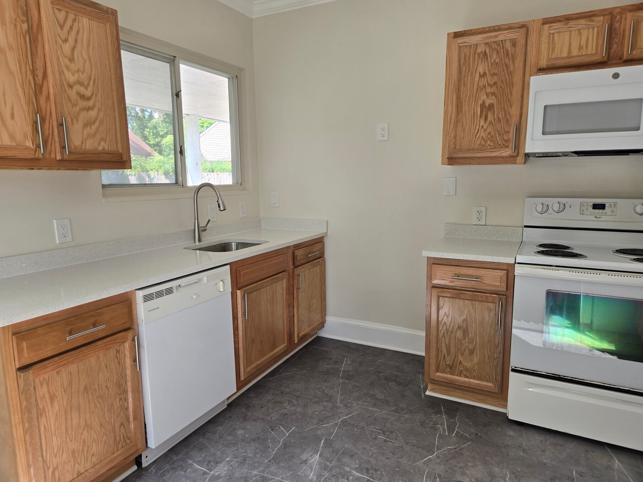 Building Photo - 8302 Potomac Ave