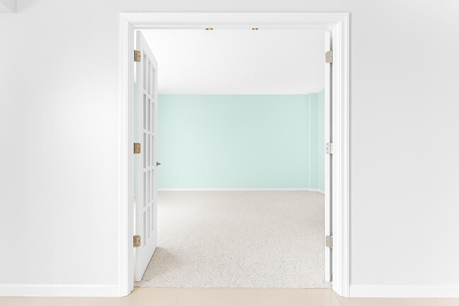 Building Photo - 3215 S Ocean Blvd