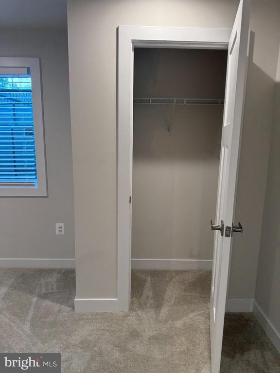 Building Photo - 512 Rivers Edge Dr