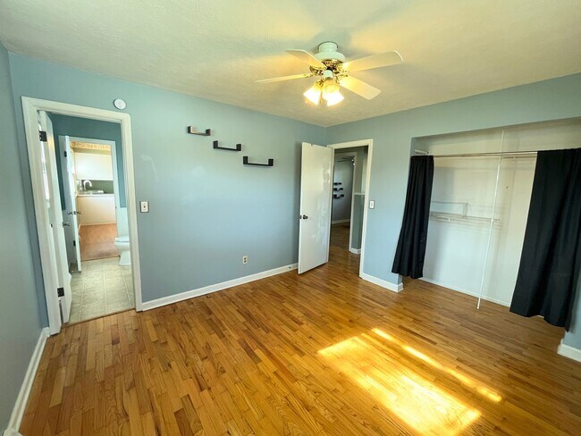 Building Photo - 3-bedroom, 1.5 bathroom unfurnished home in Saint Joseph