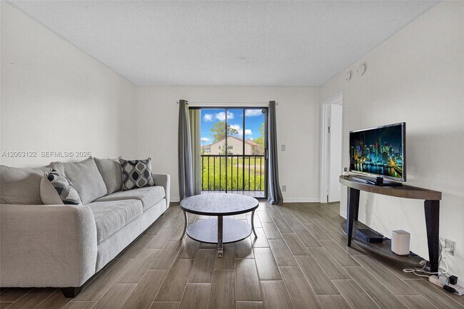Building Photo - 7142 Golf Colony Ct