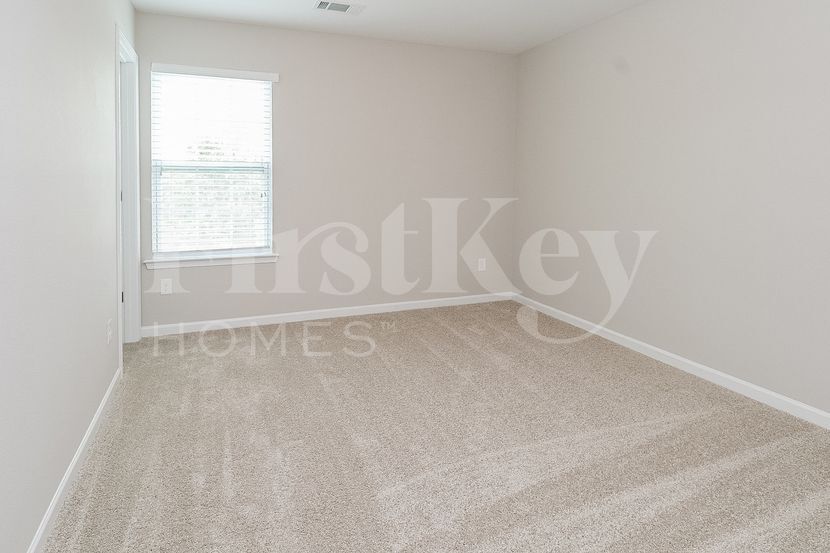 Building Photo - 2637 Cider Ridge Rd