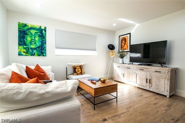 Building Photo - 811 94th Ave N