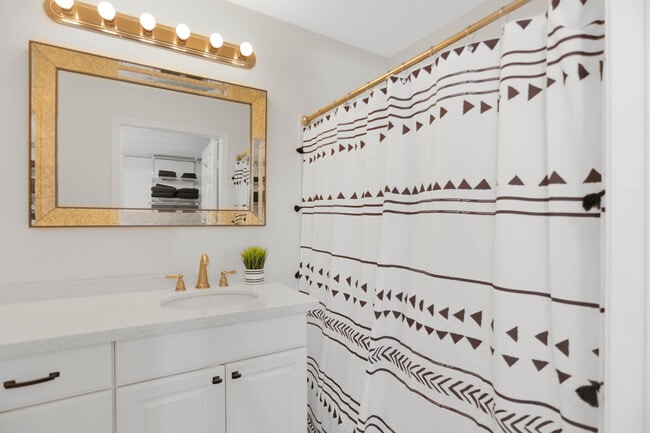 Building Photo - 10240 Black Mountain Rd