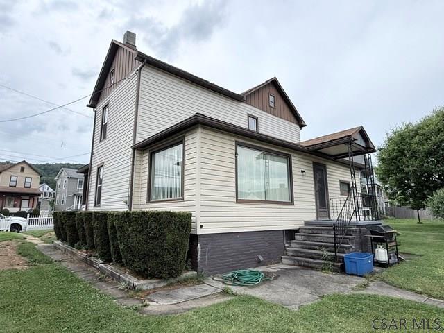 Building Photo - R130 Strayer St