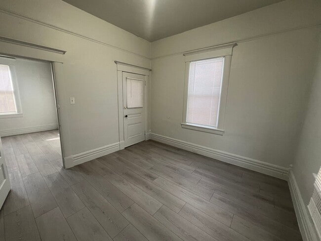 Building Photo - 330-332 Stewart Street