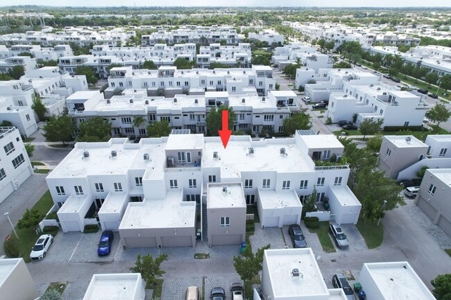 Building Photo - 6461 NW 103rd Psge