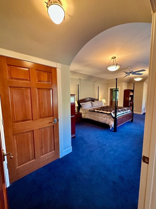 Building Photo - 10978 Squirrel Creek Rd