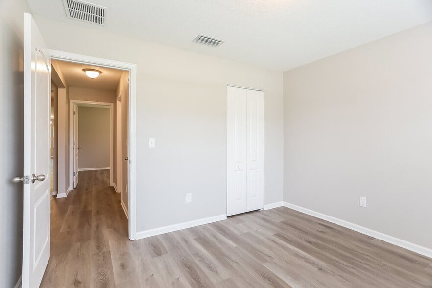 Building Photo - 12331 Glimmer Wy