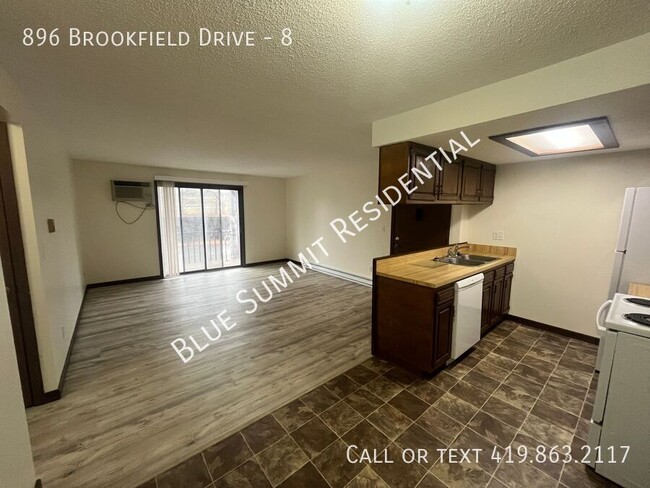 Building Photo - *** Rental Special $100 off first months R...