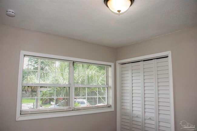 Building Photo - 5357 Locklin Ave