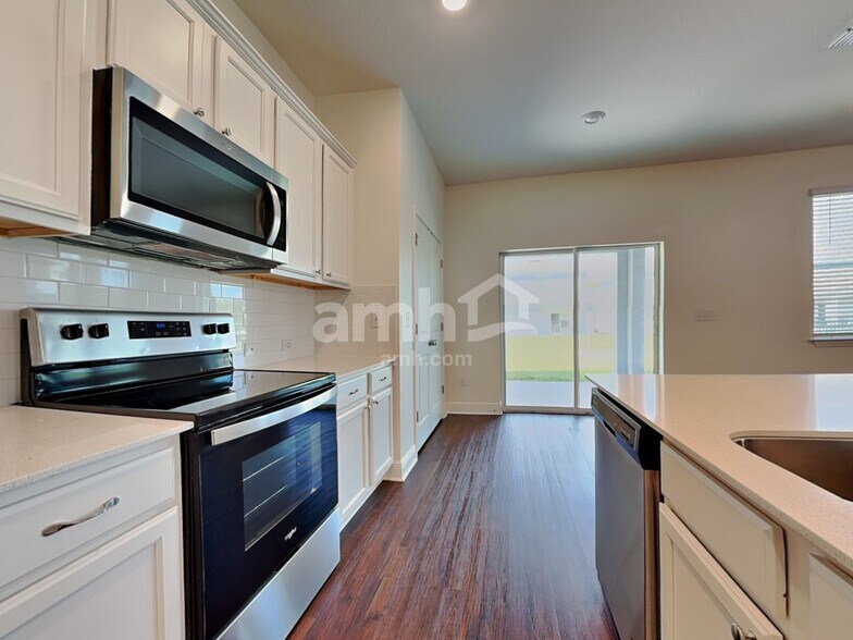 Building Photo - 22410 Bellini Cir