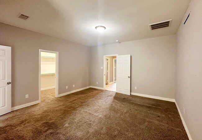 Building Photo - 7638 Bronze Trail Dr