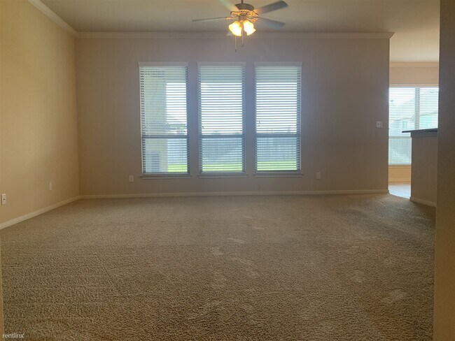 Building Photo - 4 br, 2 bath House - 5607 Markham Drive