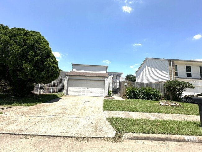 Primary Photo - 4234 Willow Beach Dr